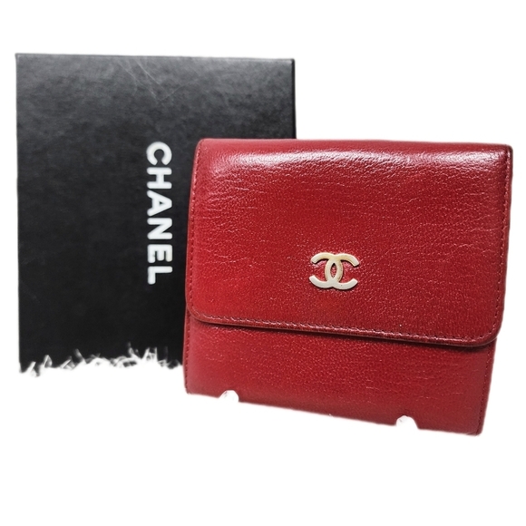 CHANEL Handbags - 💯 % Authentic Vintage Chanel  red Leather Wallet